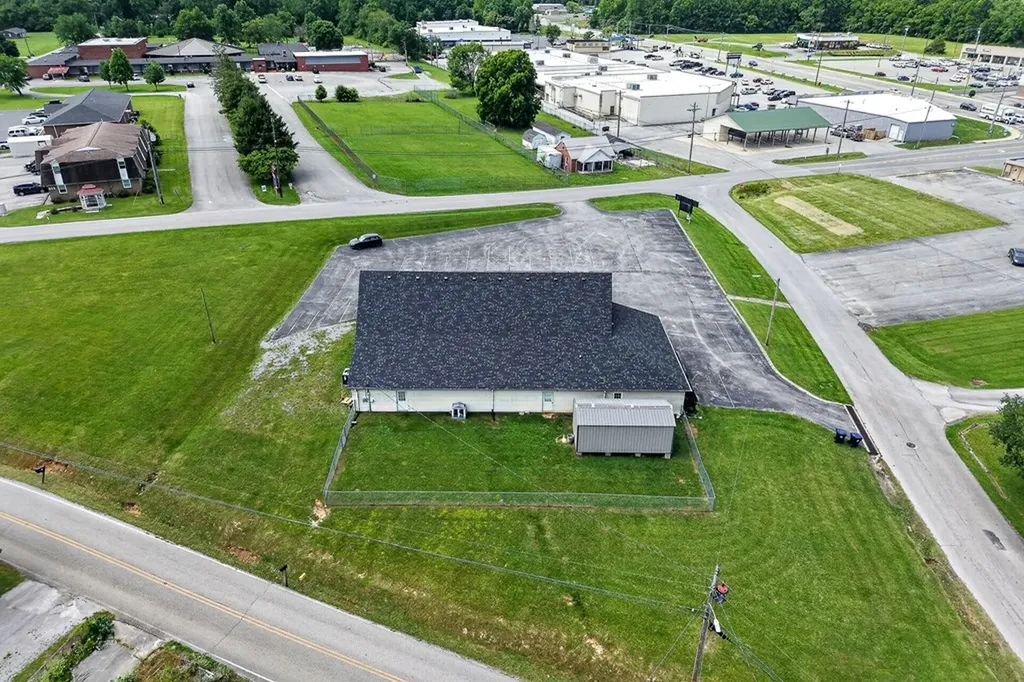 614 Murphy Street Smithville TN 37166