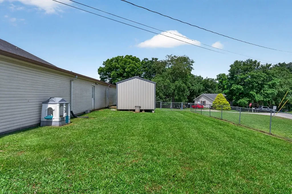614 Murphy Street Smithville TN 37166