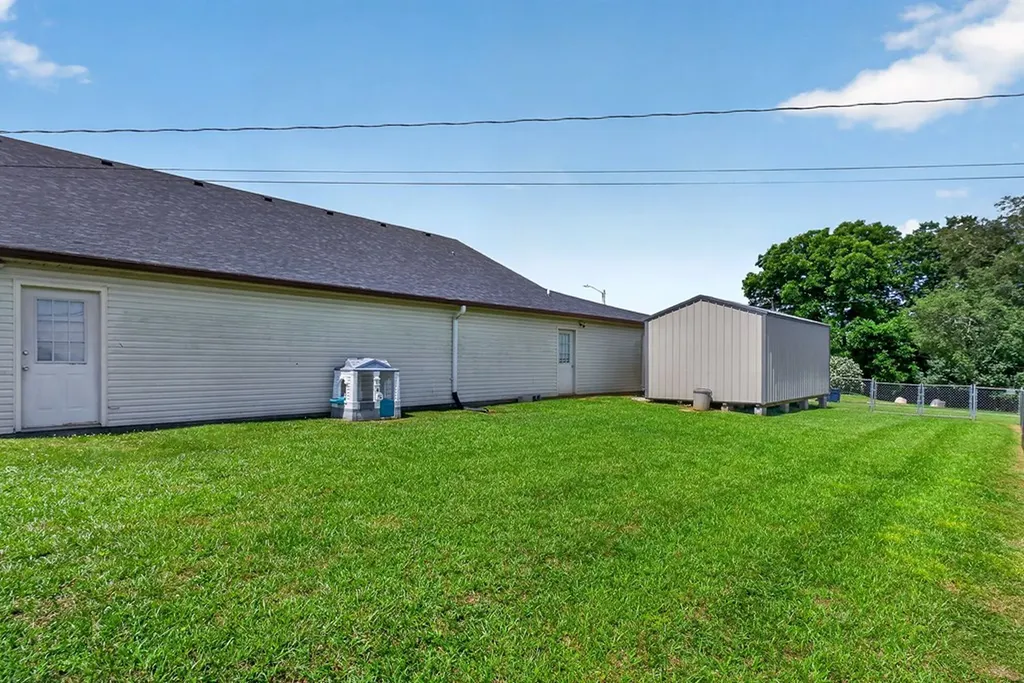 614 Murphy Street Smithville TN 37166