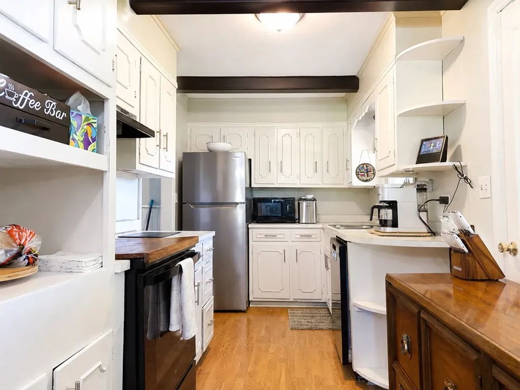 9241 Clay County Highway Moss TN 38575