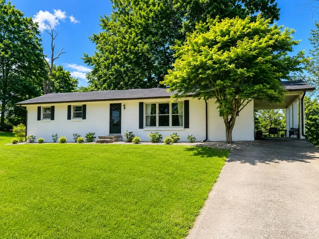 9241 Clay County Highway Moss TN 38575