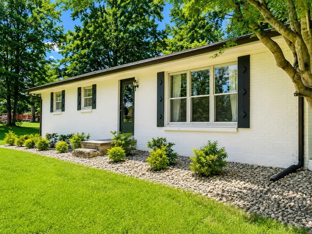 9241 Clay County Highway Moss TN 38575