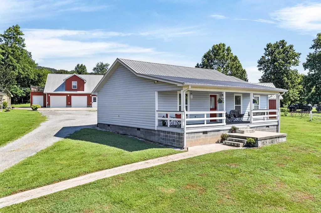 105 105 Foothills Road Pikeville TN 37367