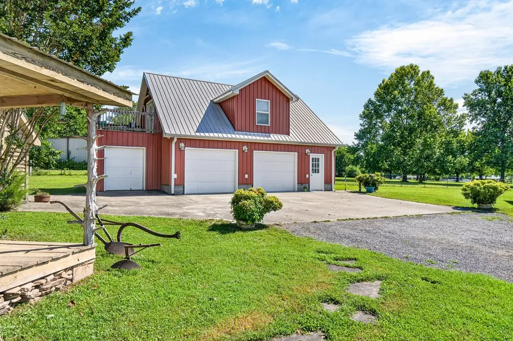 105 105 Foothills Road Pikeville TN 37367