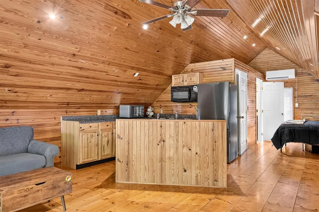 105 105 Foothills Road Pikeville TN 37367