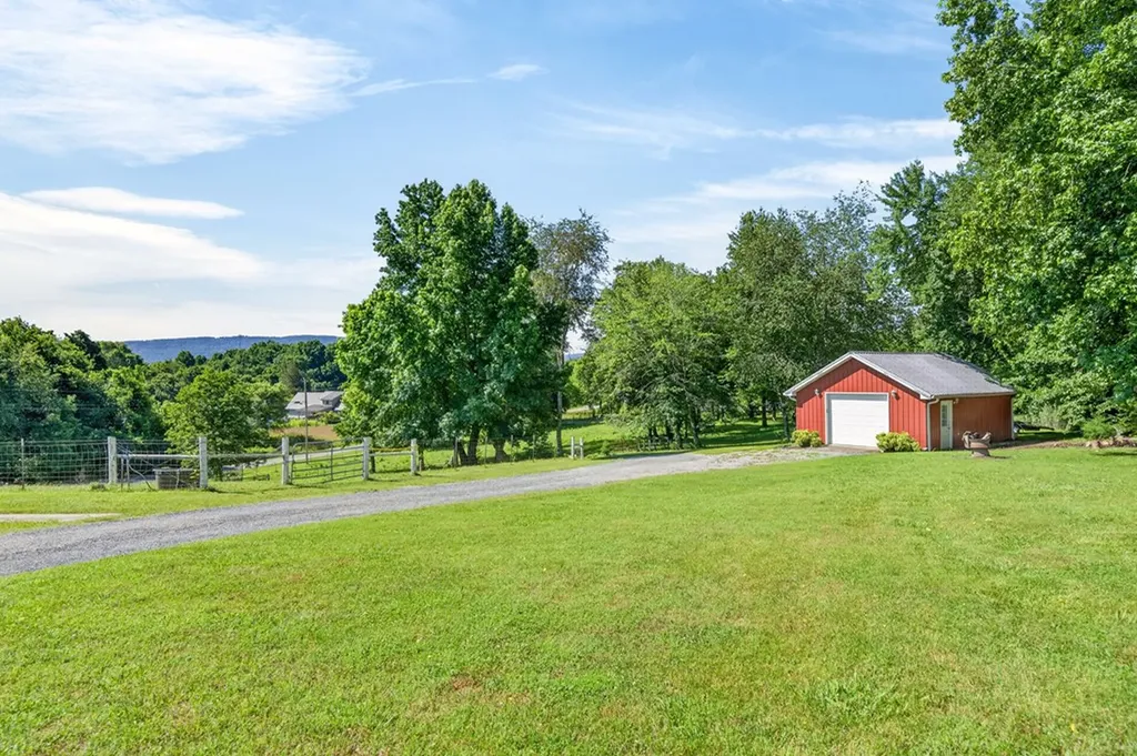 105 105 Foothills Road Pikeville TN 37367
