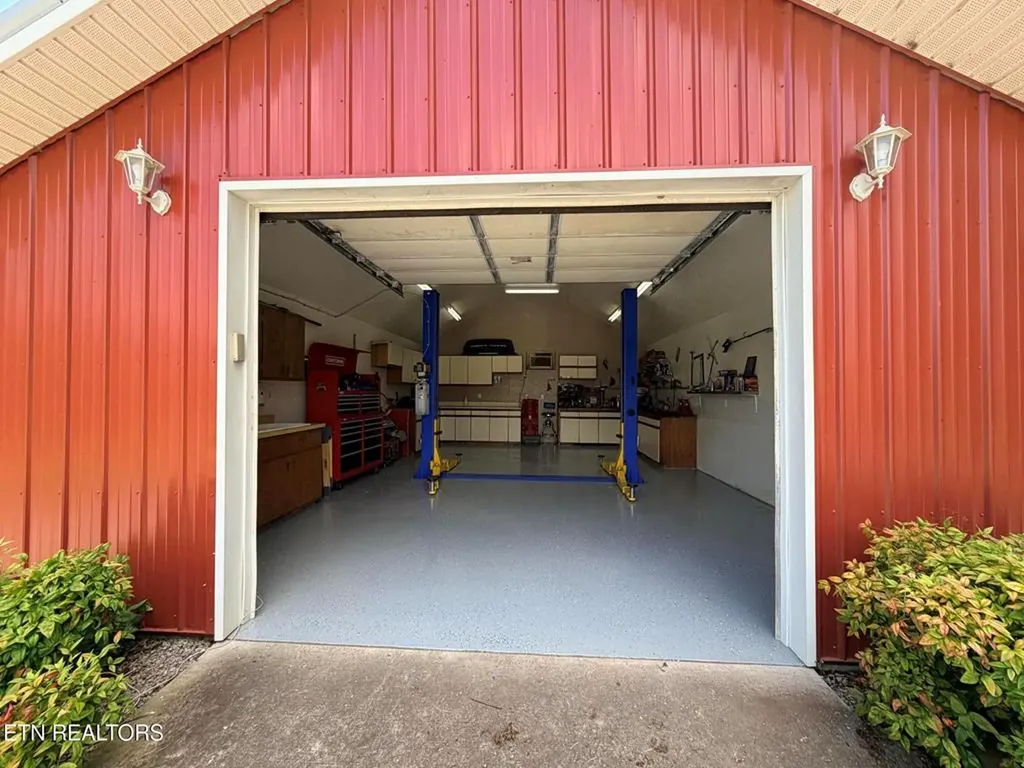 105 105 Foothills Road Pikeville TN 37367