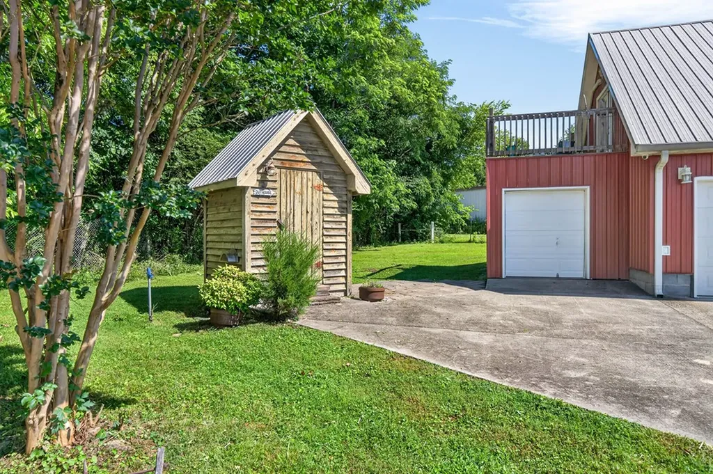 105 105 Foothills Road Pikeville TN 37367