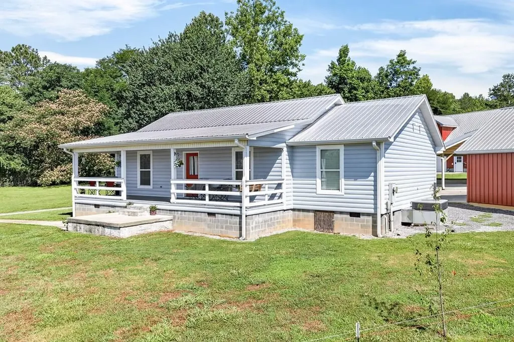 105 105 Foothills Road Pikeville TN 37367