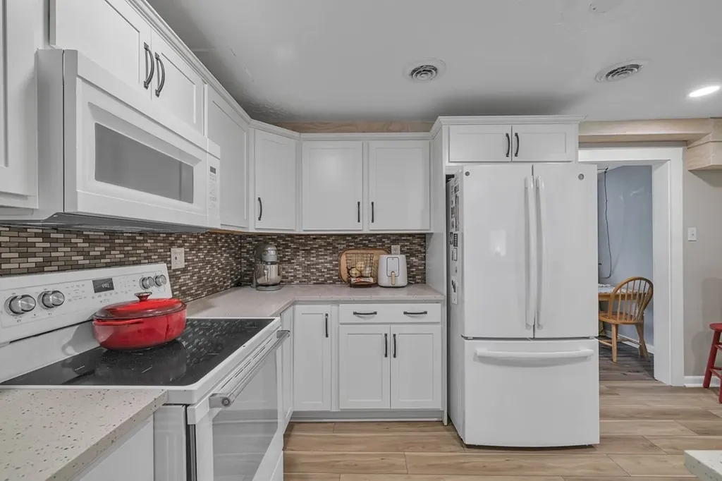 222 S Oakwood Avenue Clinton TN 37716