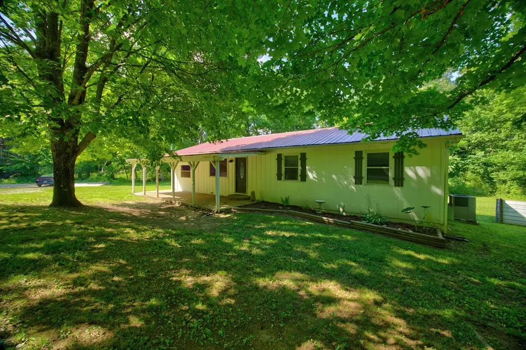1642 Duncans Chapel Road Cookeville TN 38506-8216