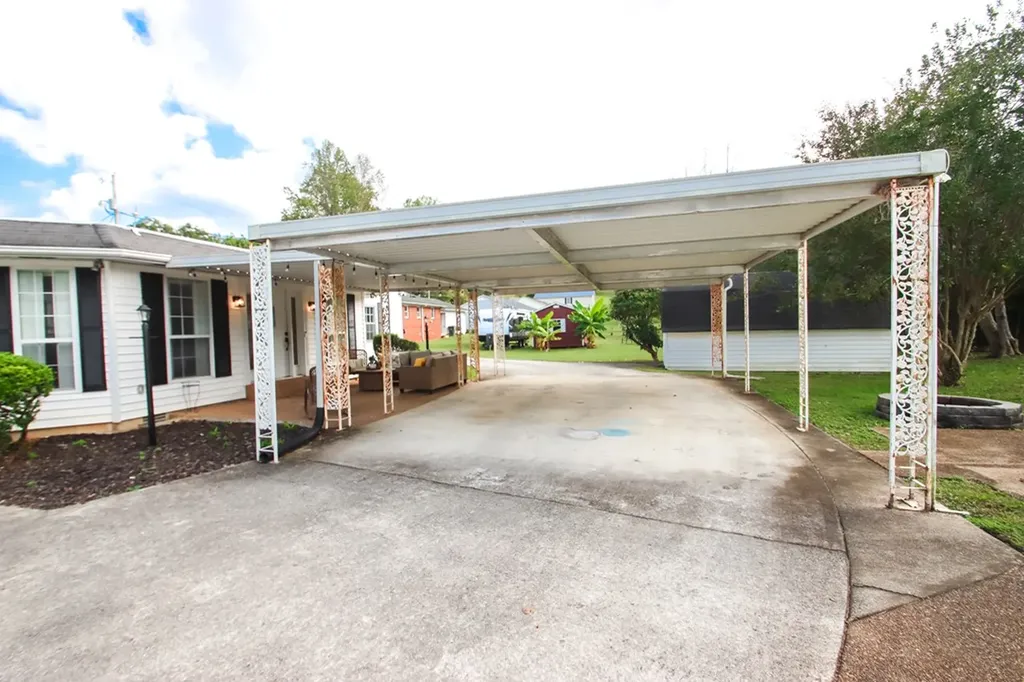 319 Mount View Sparta TN 38583