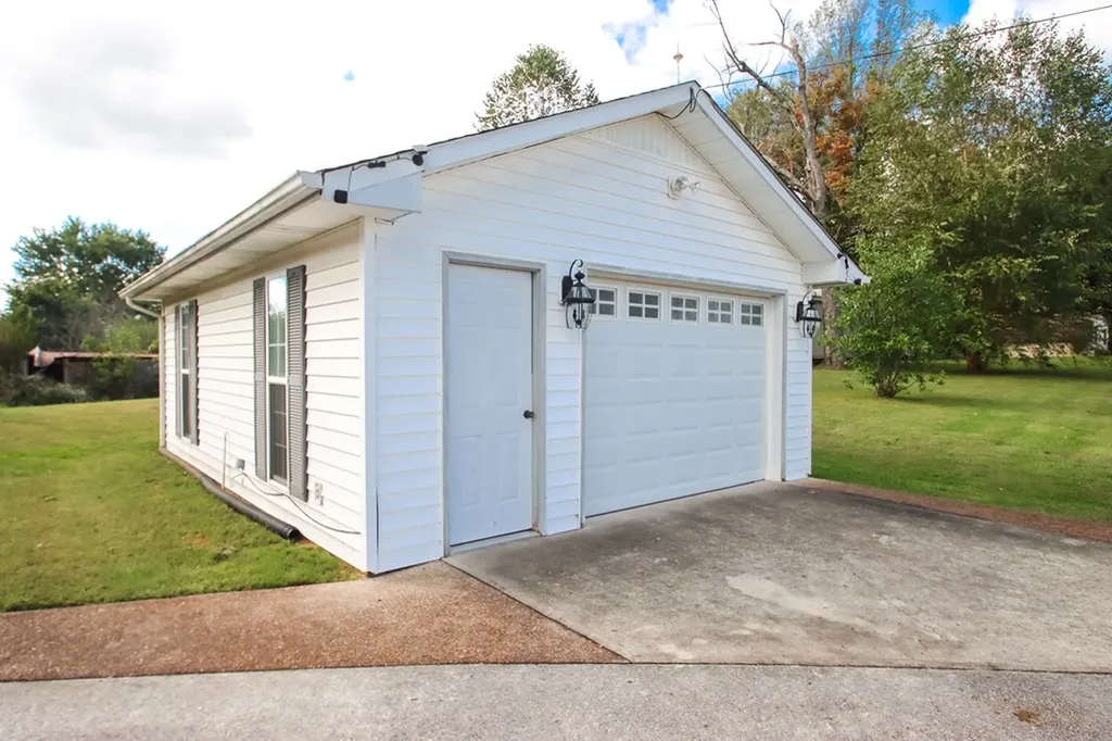 319 Mount View Sparta TN 38583