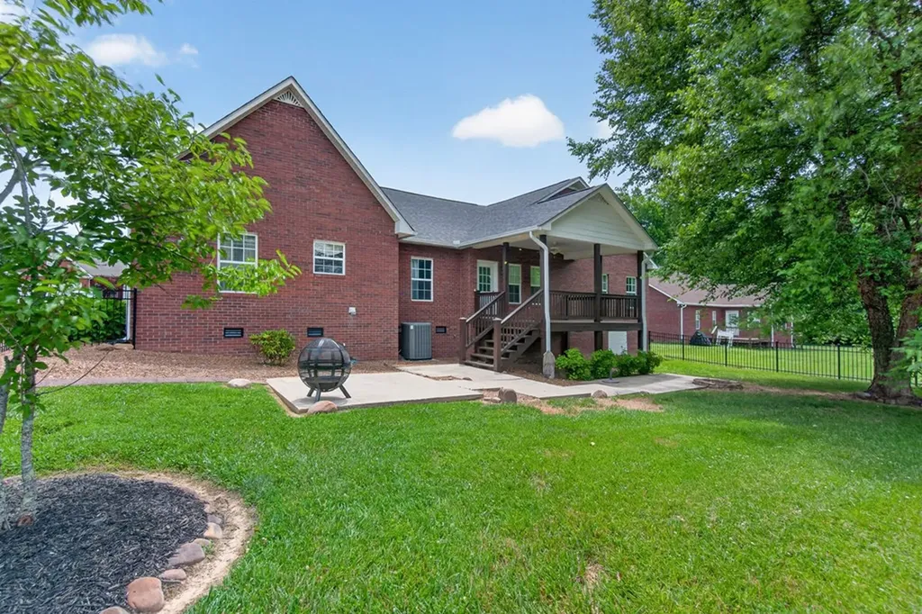 3505 Heritage Green Way Cookeville TN 38506