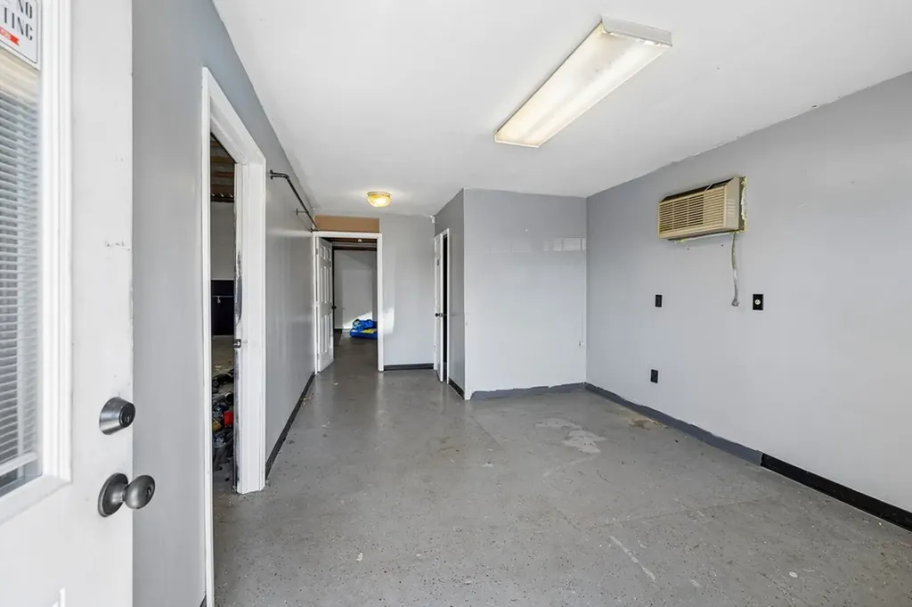 3205 Nashville Highway Smithville TN 37166