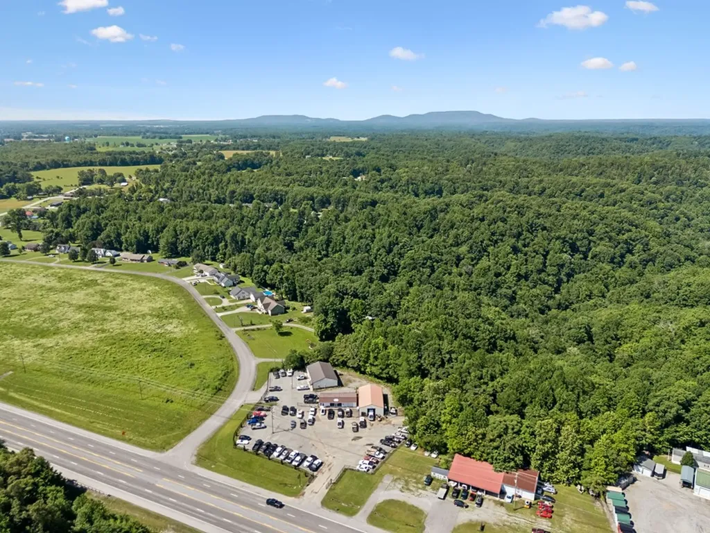 3205 Nashville Highway Smithville TN 37166