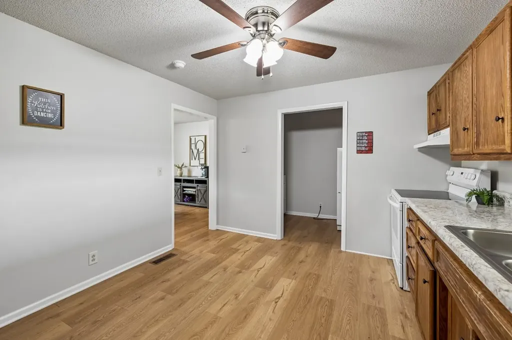 54 Hickman Highway Gordonsville TN 38563