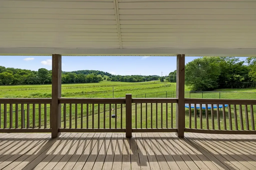 54 Hickman Highway Gordonsville TN 38563