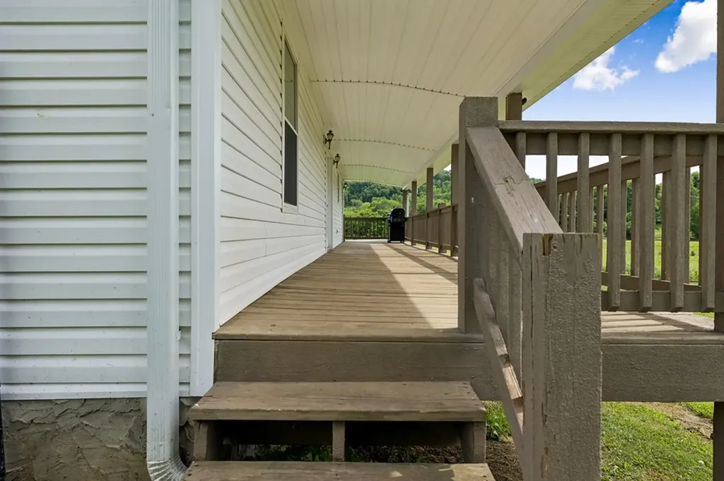 54 Hickman Highway Gordonsville TN 38563