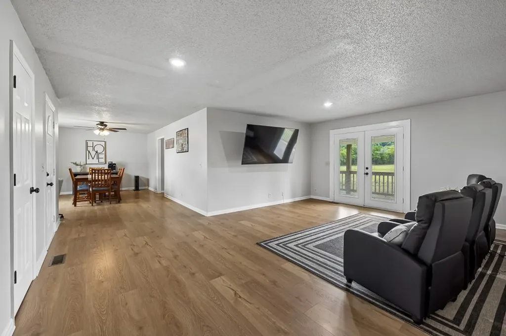 54 Hickman Highway Gordonsville TN 38563