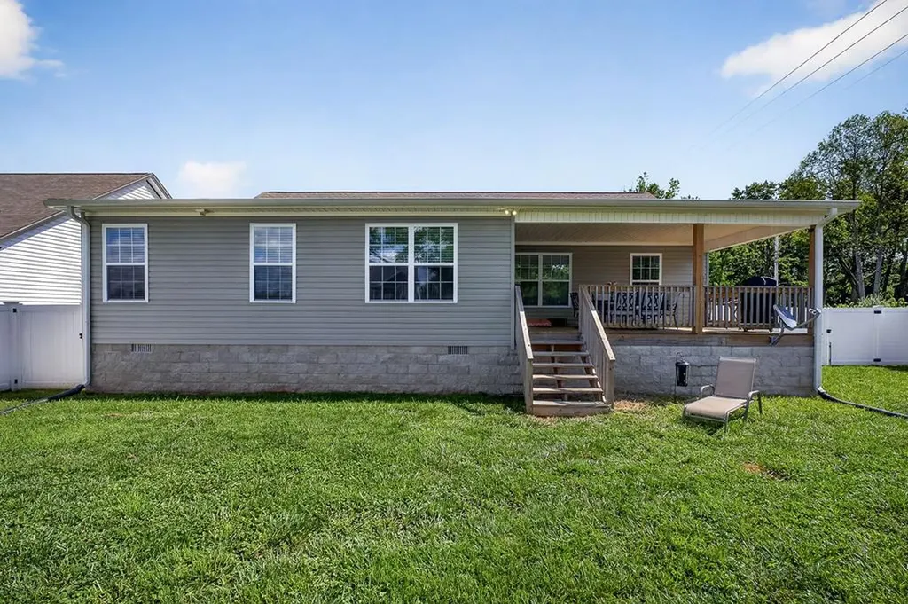 100 Reece Road Baxter TN 38544