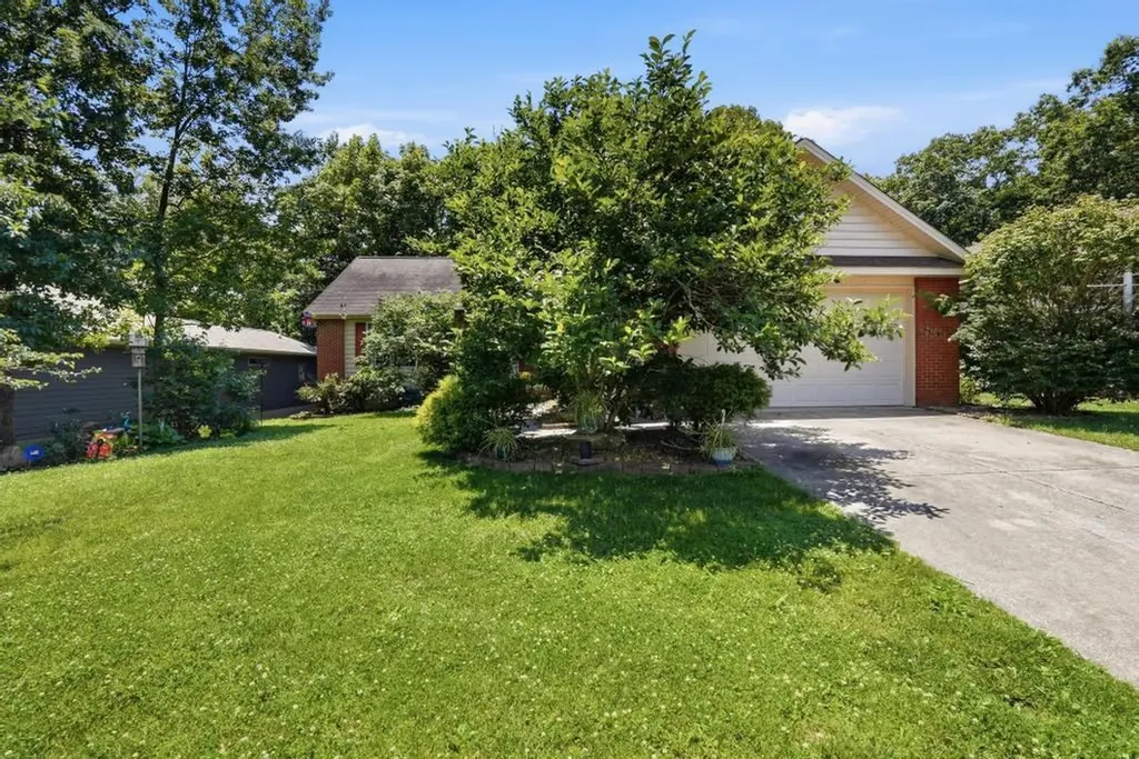 624 Lakeview Drive Crossville TN 38558