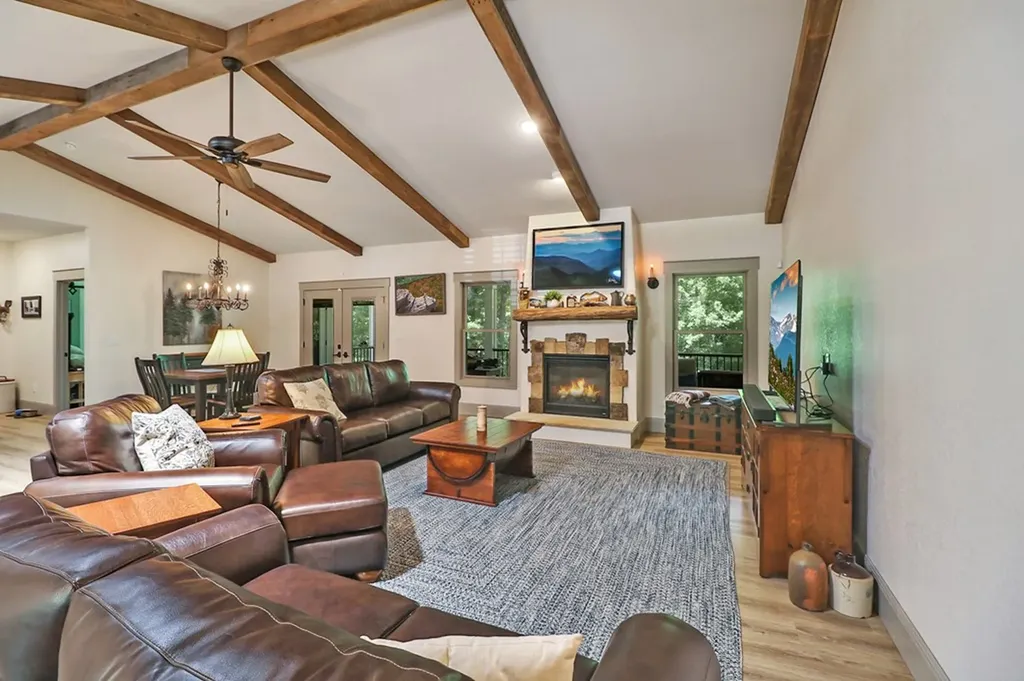 292 Crouch Branch Road Allardt TN 38504
