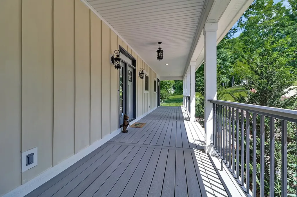 292 Crouch Branch Road Allardt TN 38504