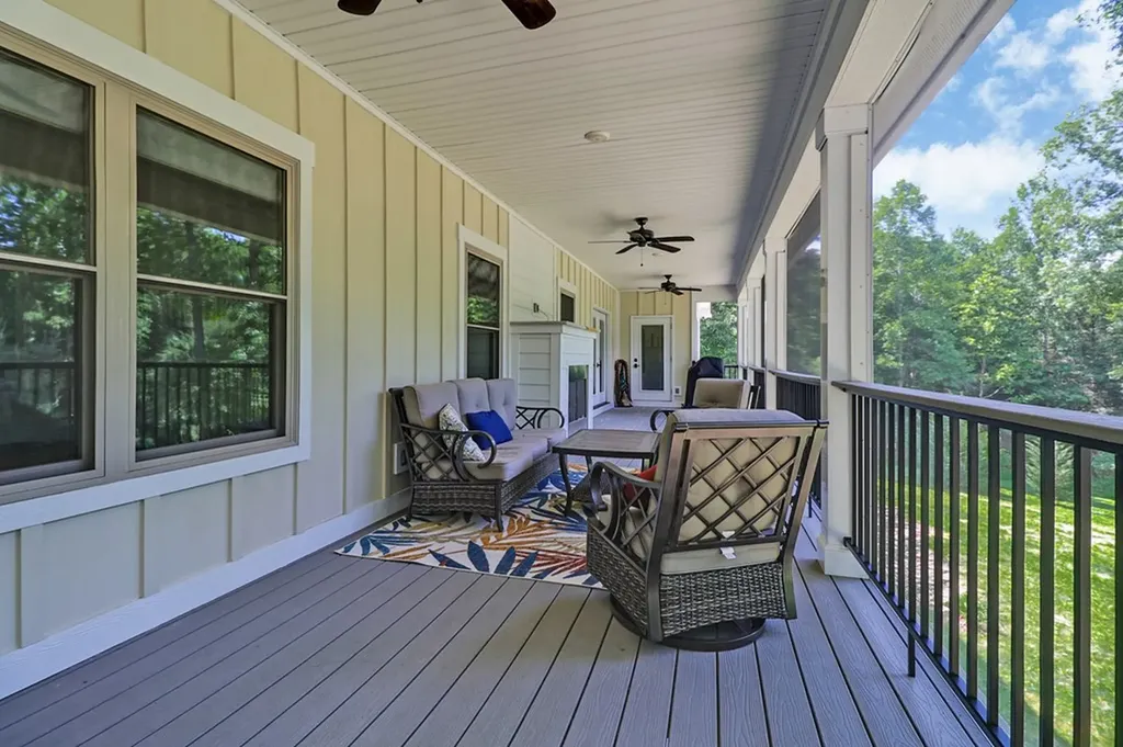 292 Crouch Branch Road Allardt TN 38504