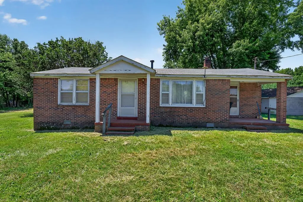 389 Lowery Road Smithville TN 37166