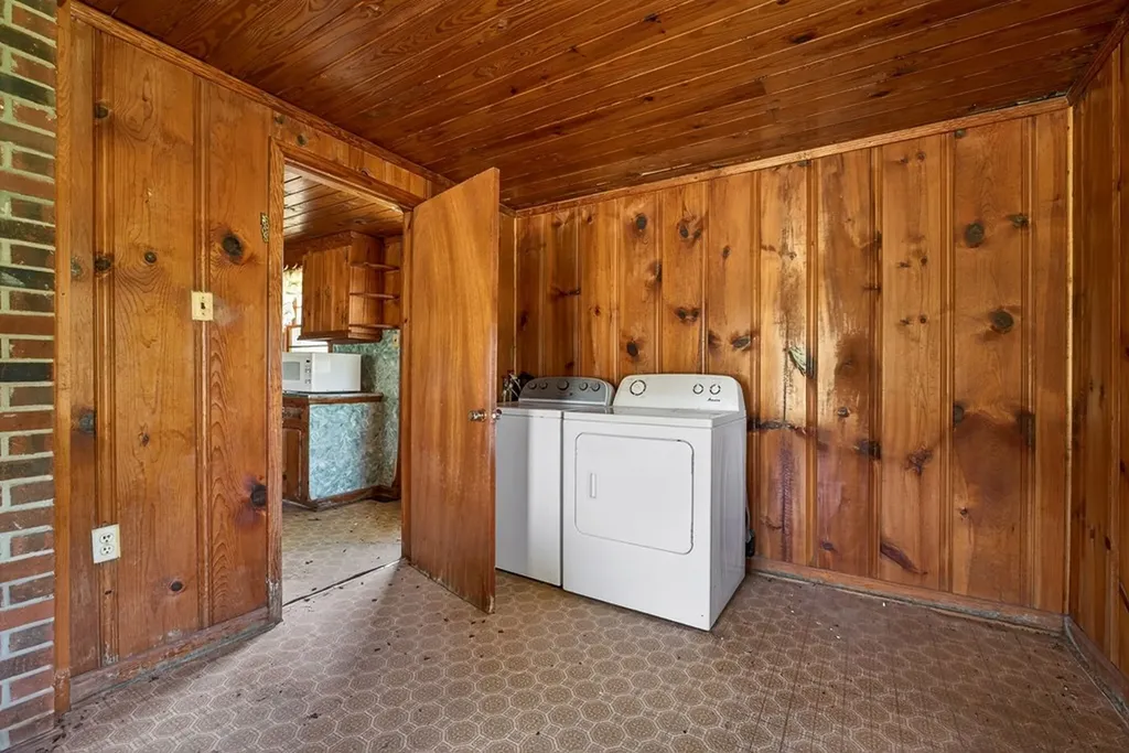 389 Lowery Road Smithville TN 37166