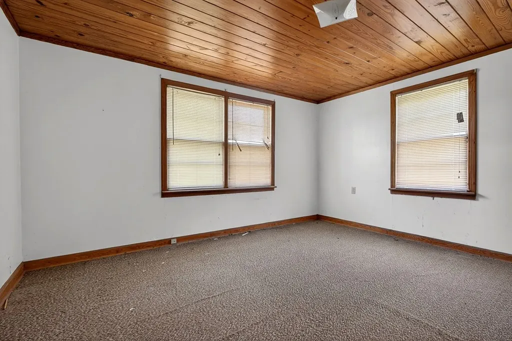 389 Lowery Road Smithville TN 37166
