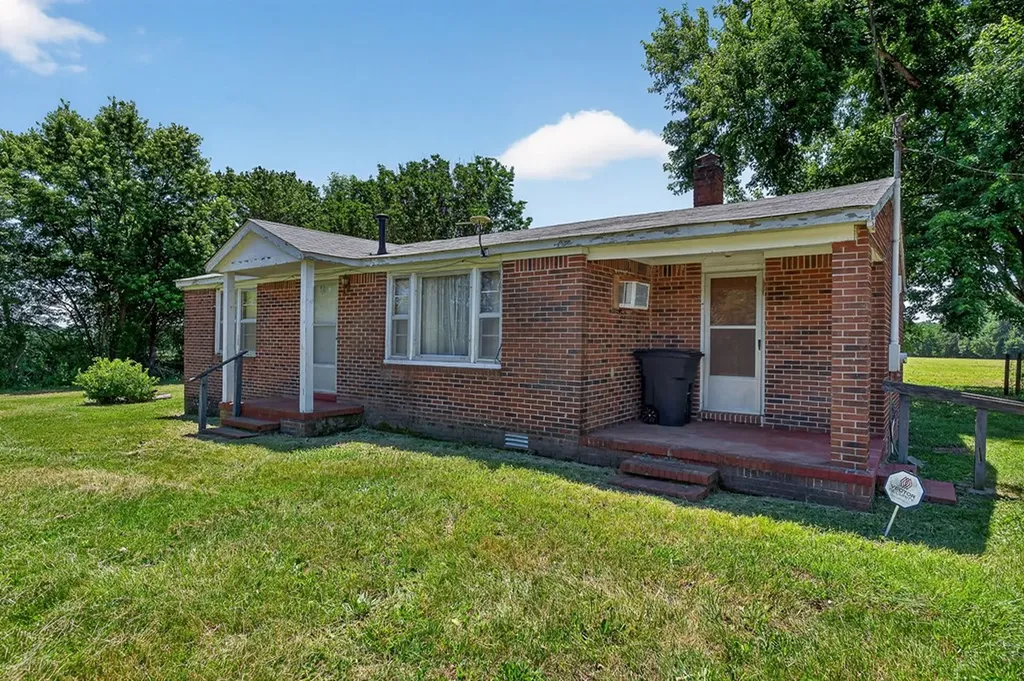 389 Lowery Road Smithville TN 37166
