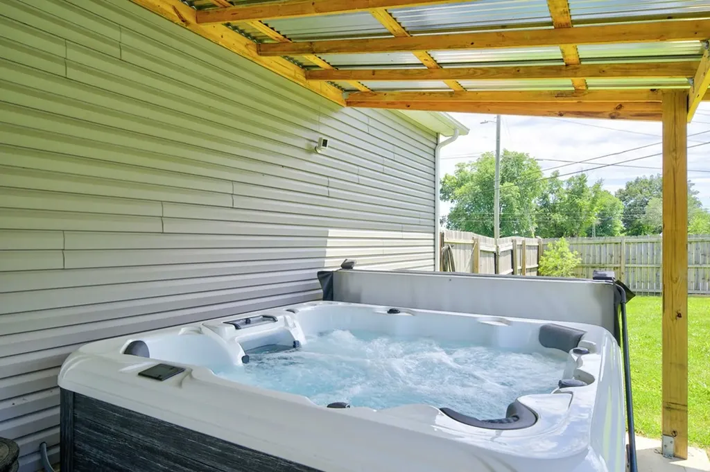 225 Peach Street Baxter TN 38544