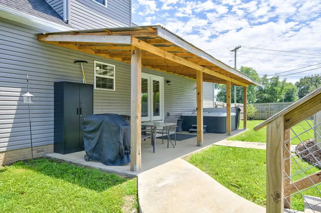 225 Peach Street Baxter TN 38544