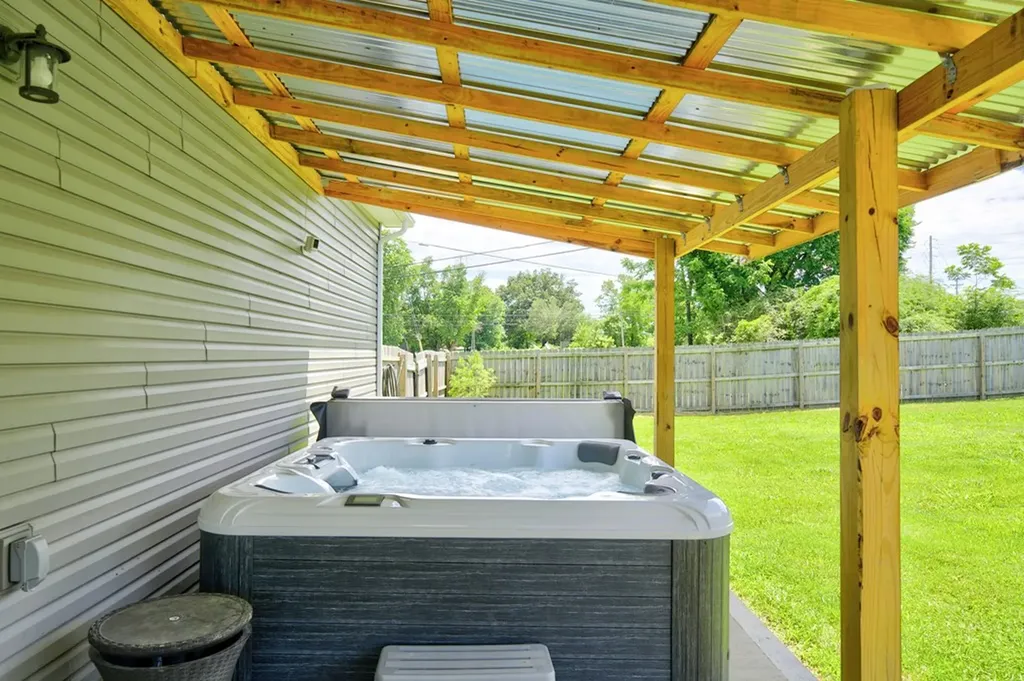225 Peach Street Baxter TN 38544