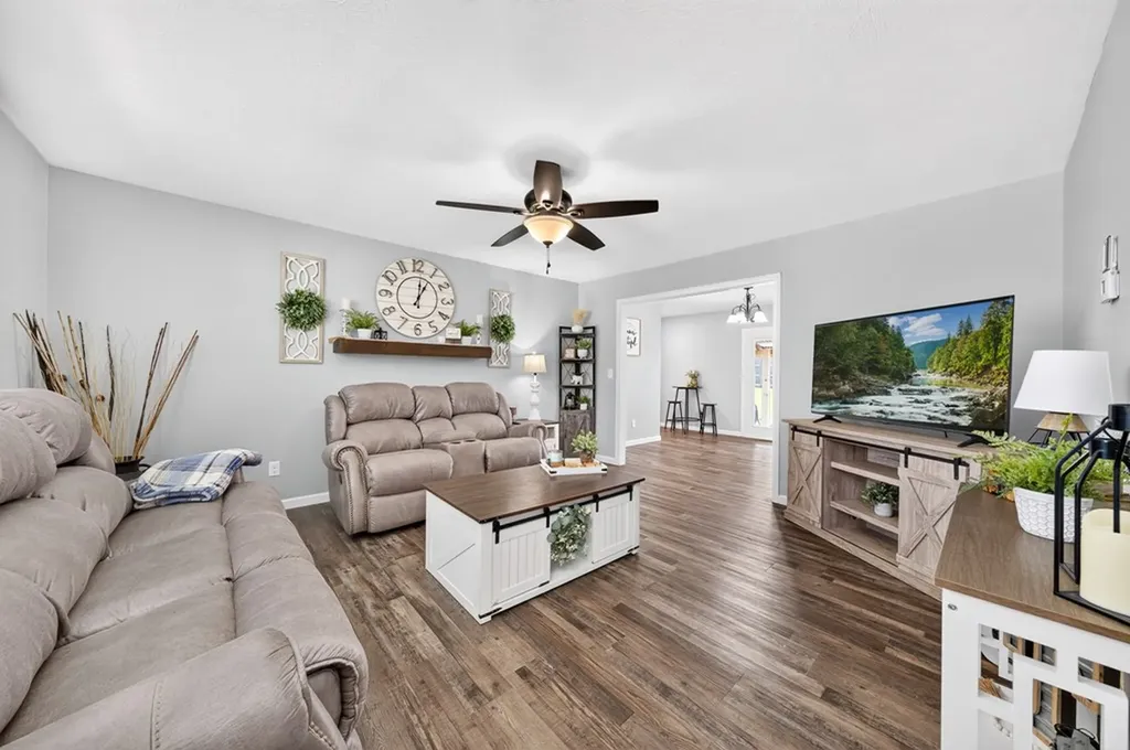 225 Peach Street Baxter TN 38544