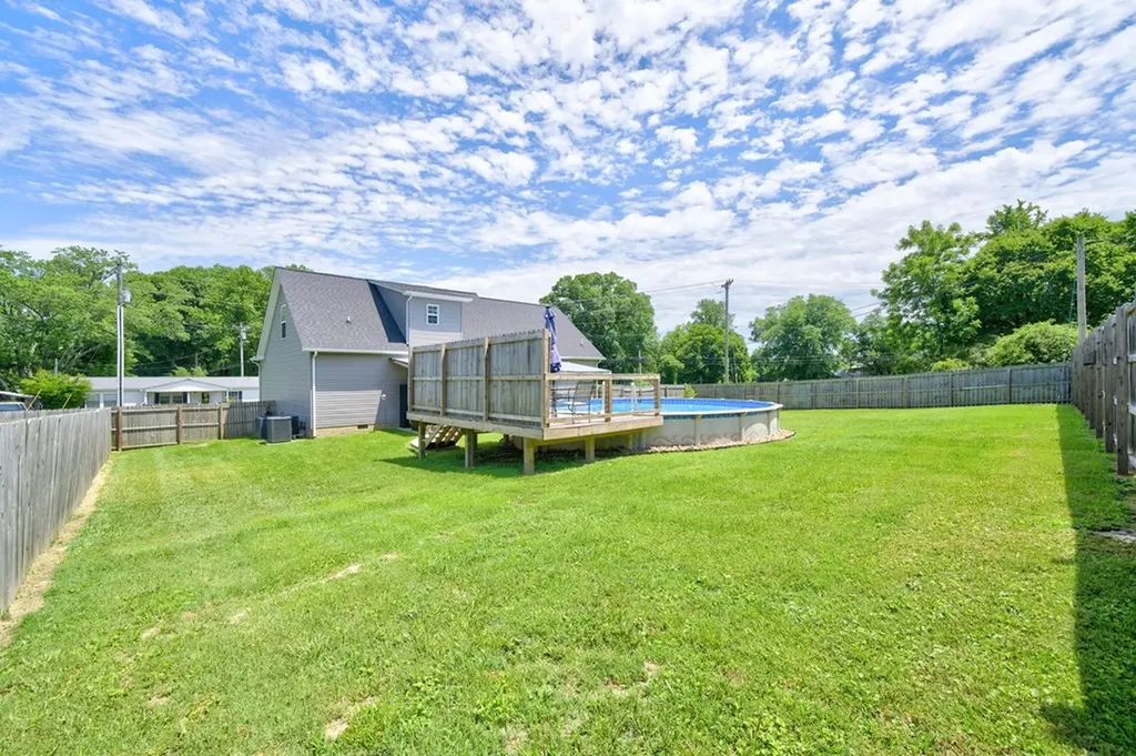 225 Peach Street Baxter TN 38544
