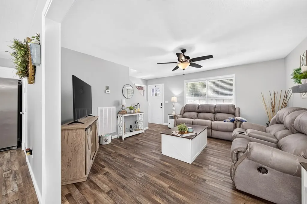 225 Peach Street Baxter TN 38544
