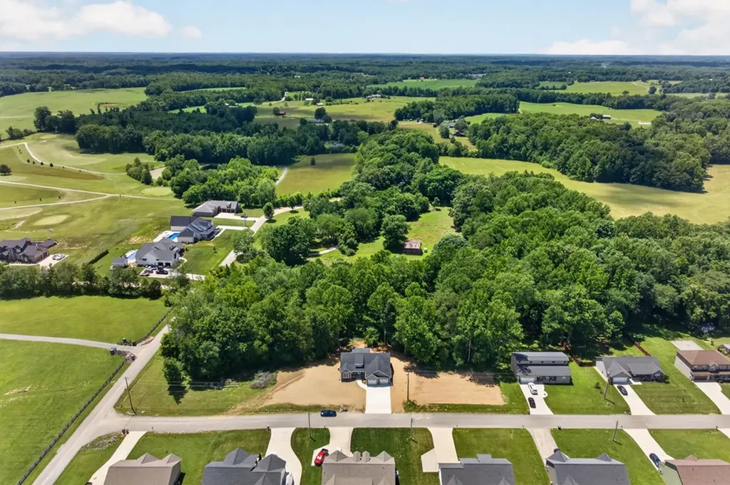 6700 Parwood Drive Baxter TN 38544