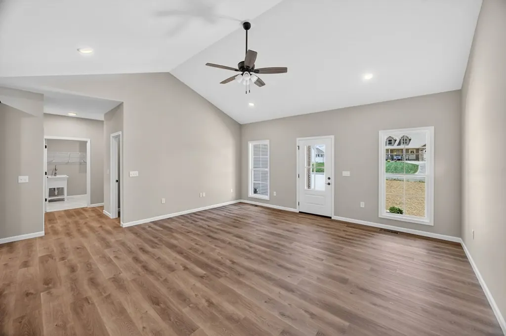 6700 Parwood Drive Baxter TN 38544