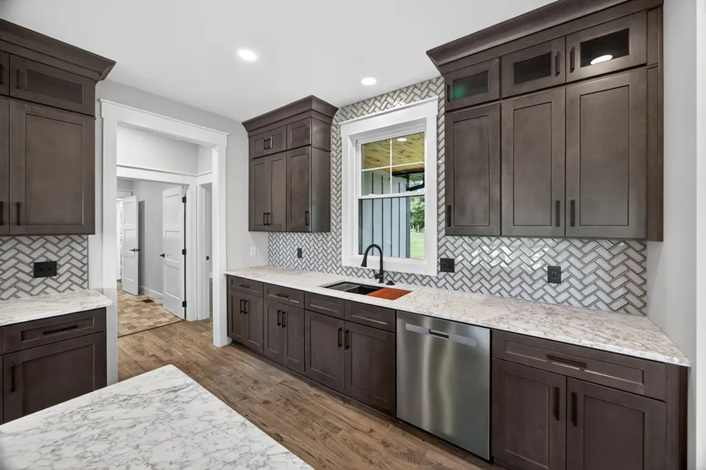 7003 Honeysuckle Trail Baxter TN 38544
