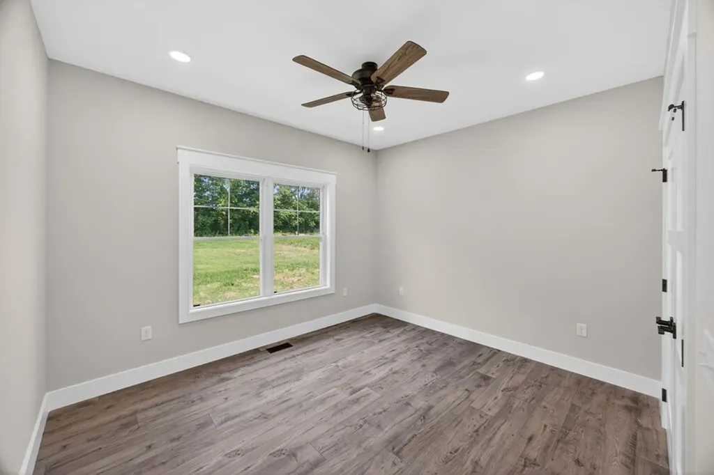 7003 Honeysuckle Trail Baxter TN 38544