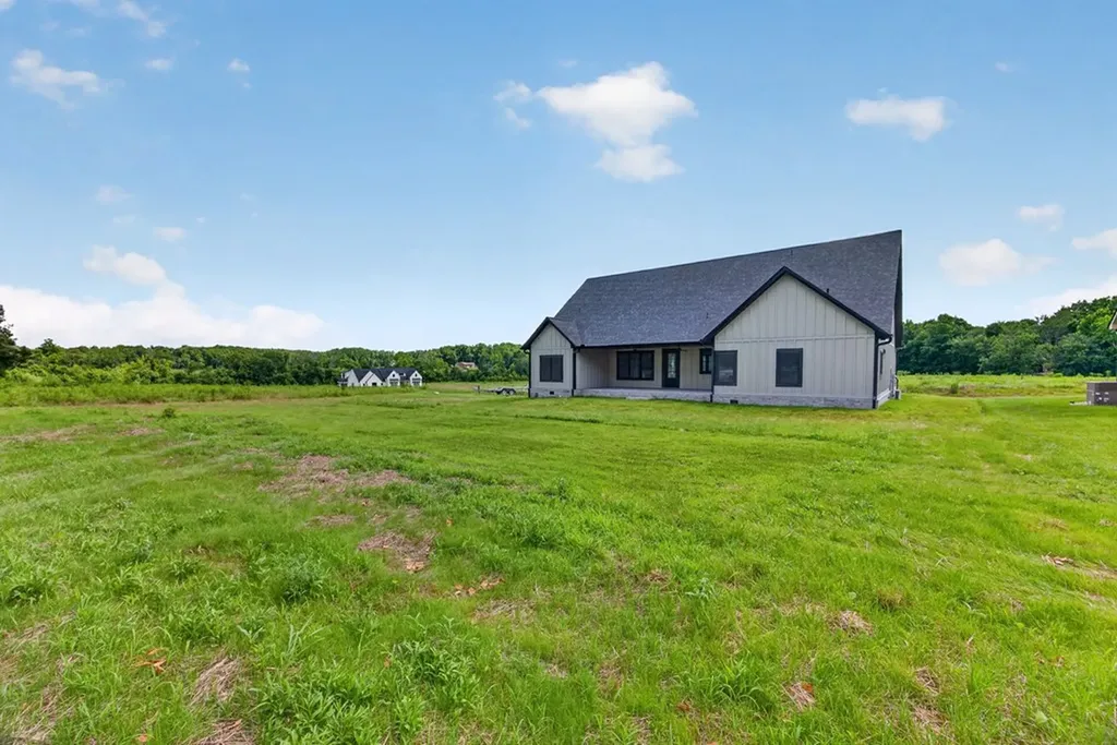 7003 Honeysuckle Trail Baxter TN 38544