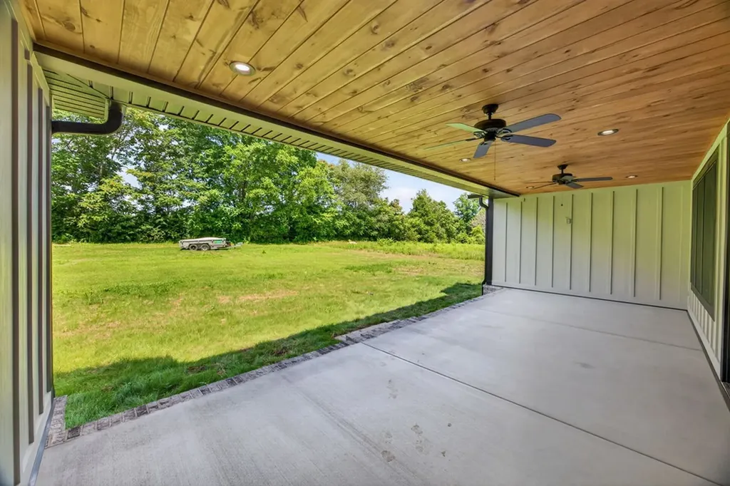 7003 Honeysuckle Trail Baxter TN 38544