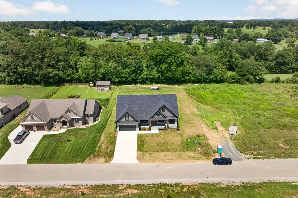 7003 Honeysuckle Trail Baxter TN 38544