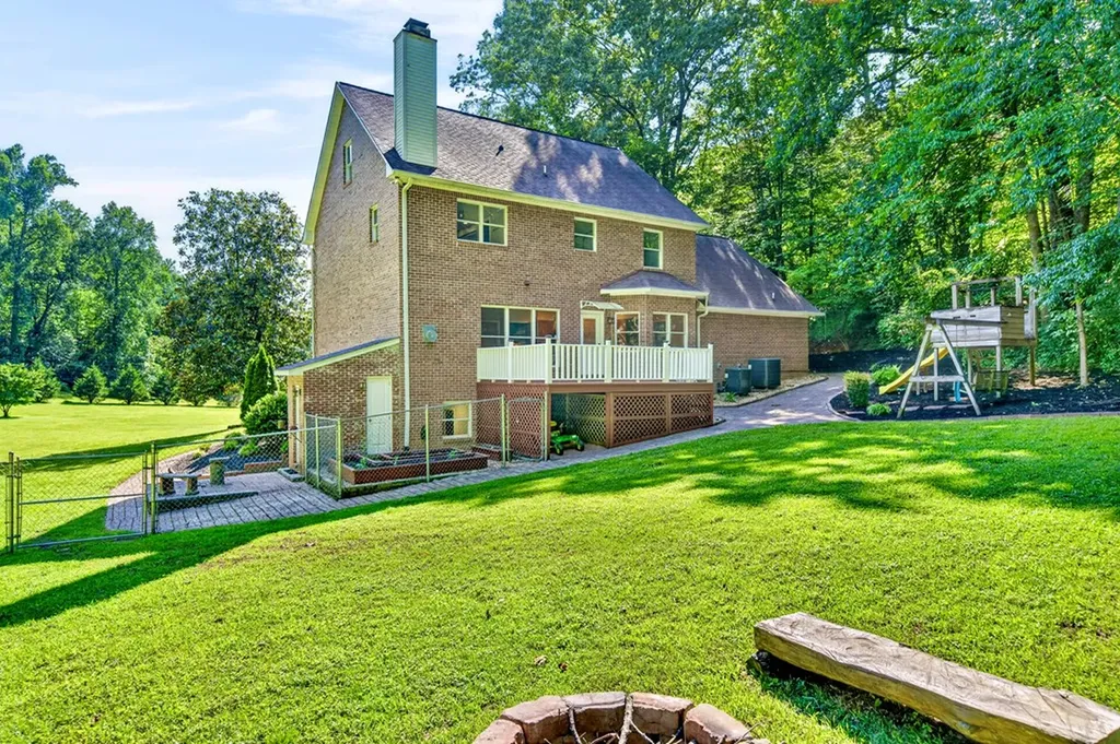 1515 Little John Lane Cookeville TN 38501