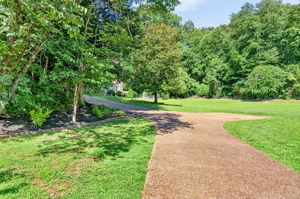 1515 Little John Lane Cookeville TN 38501