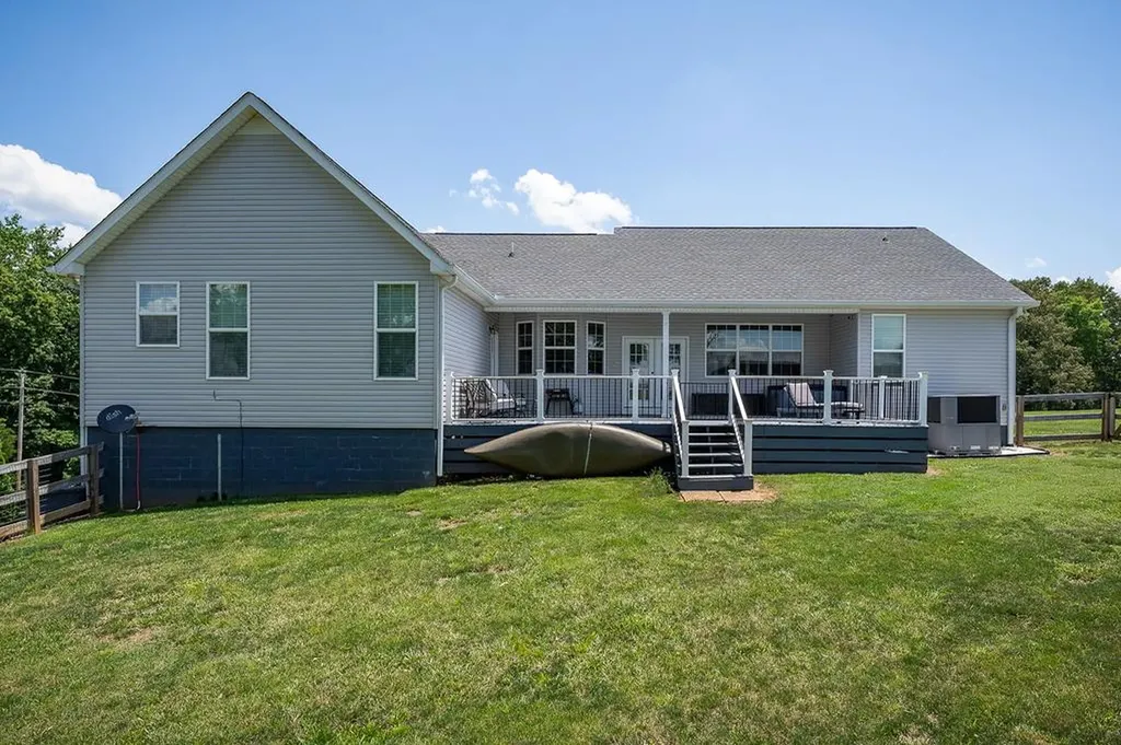 18 Faith Rae Boulevard Morrison TN 37357