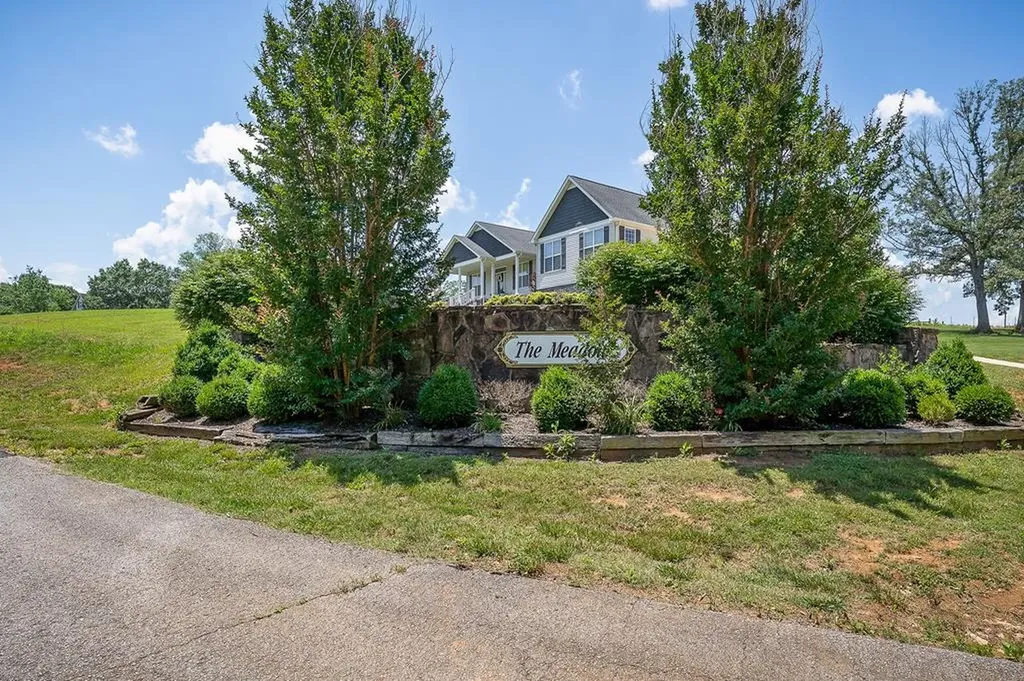 18 Faith Rae Boulevard Morrison TN 37357